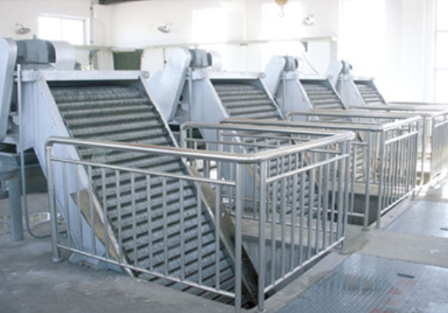 旋转式固液分离格栅机